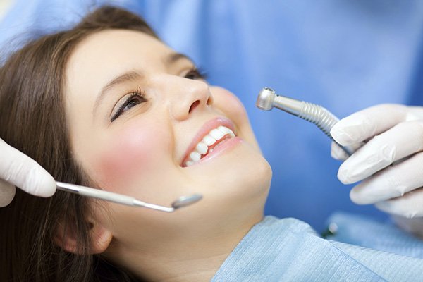 WHO IS A GENERAL DENTIST? - Midway Dental Center